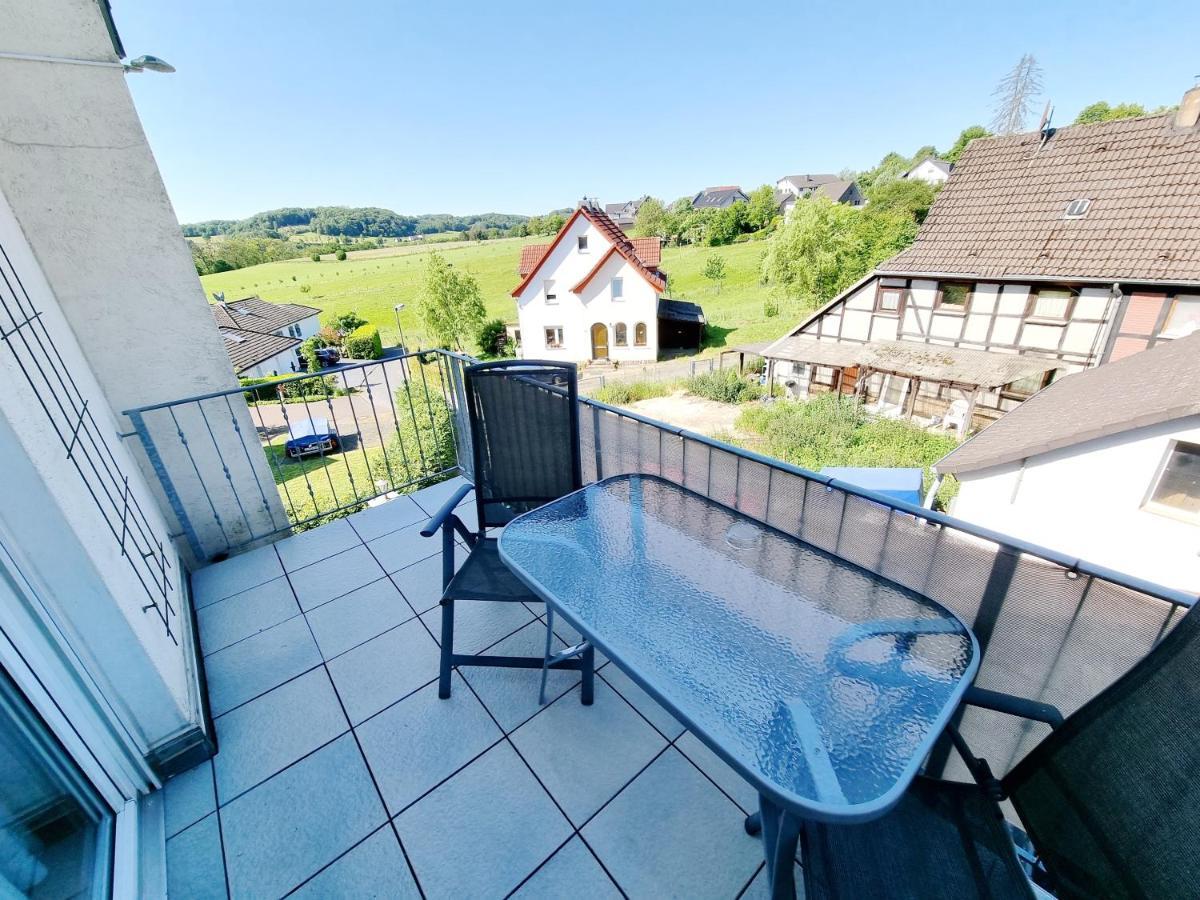 Ferienwohnung Lindlar-Linde Bagian luar foto