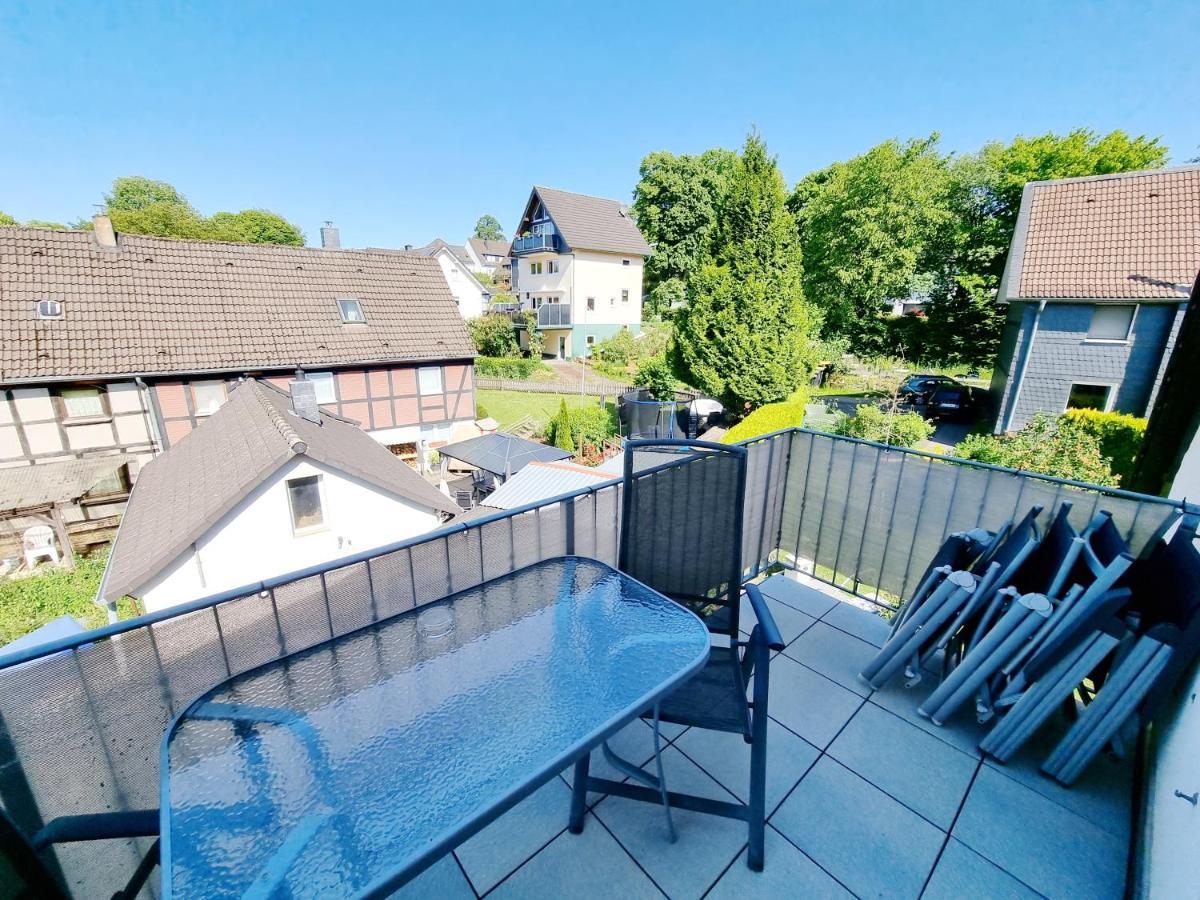Ferienwohnung Lindlar-Linde Bagian luar foto